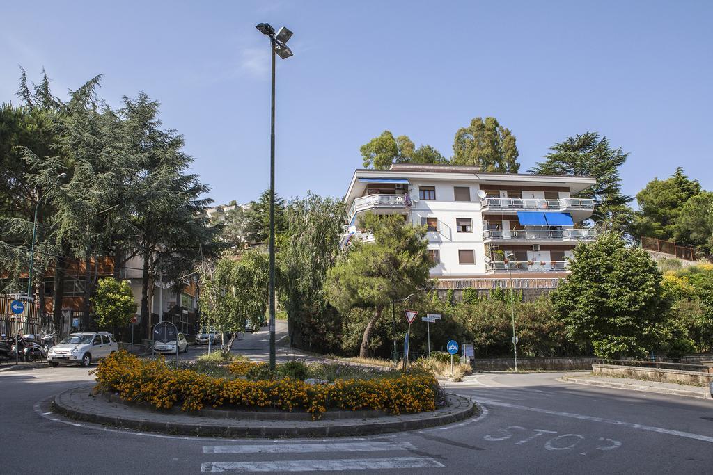 B&B La Contessa Salerno Bagian luar foto