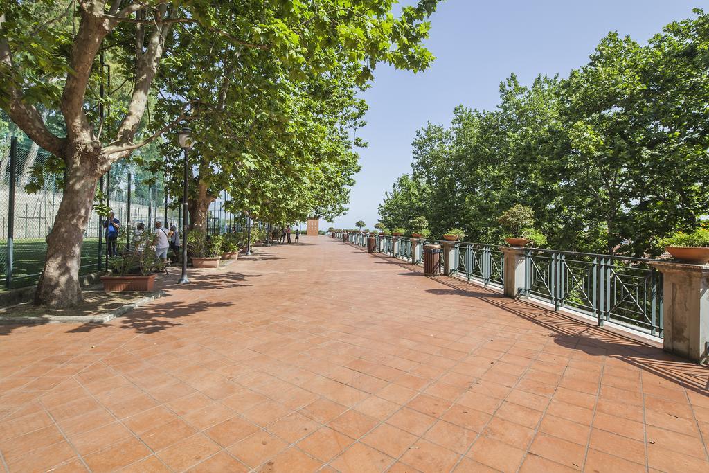 B&B La Contessa Salerno Bagian luar foto