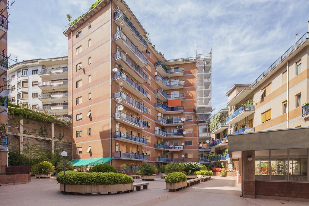 B&B La Contessa Salerno Bagian luar foto