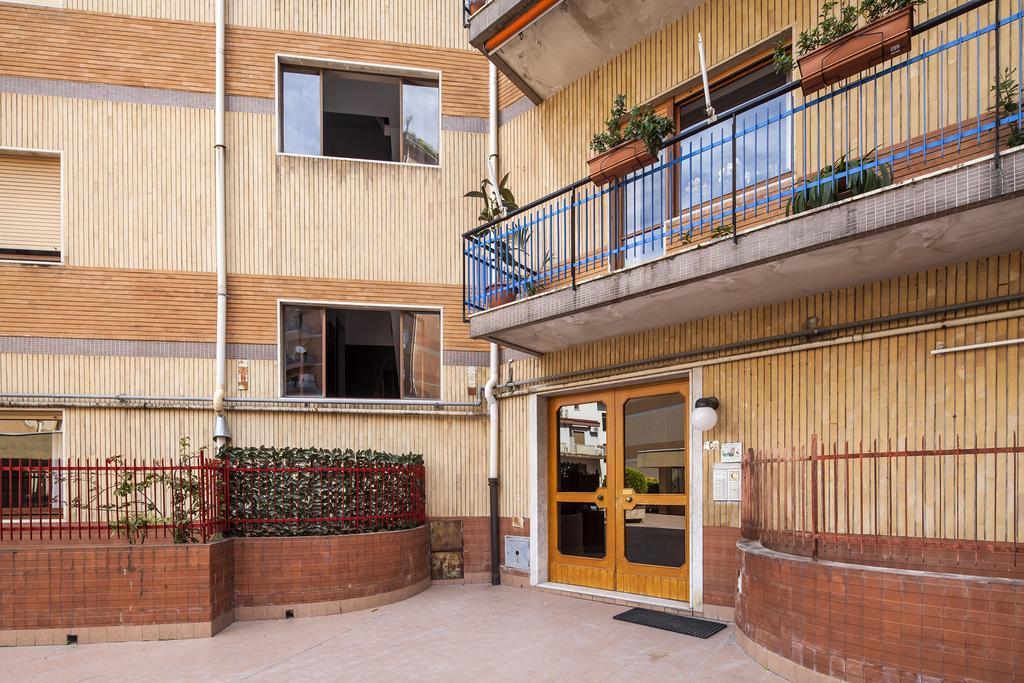 B&B La Contessa Salerno Bagian luar foto