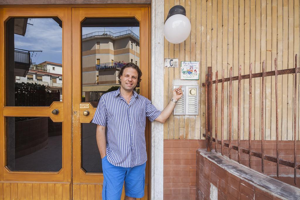 B&B La Contessa Salerno Bagian luar foto