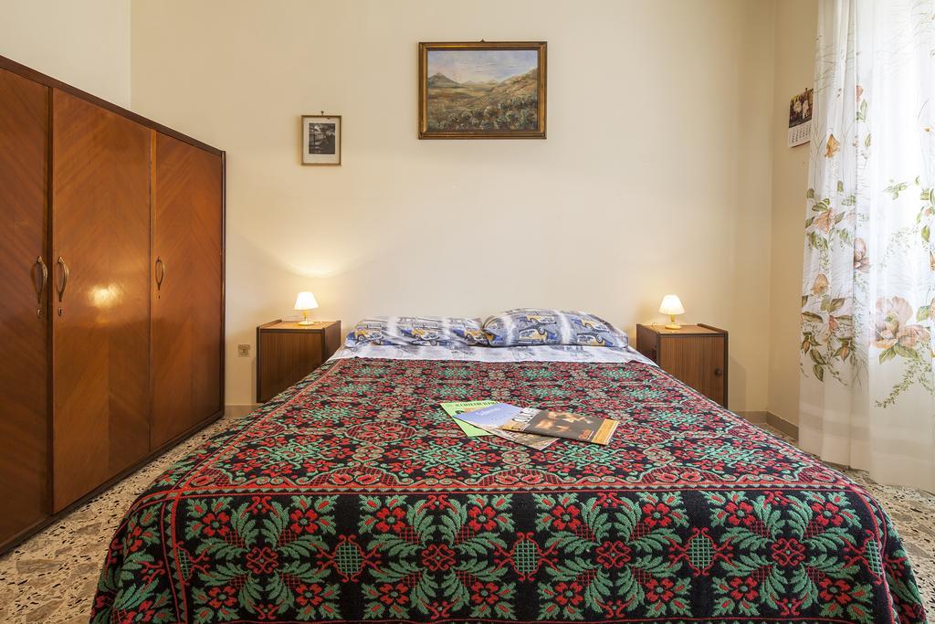 B&B La Contessa Salerno Ruang foto